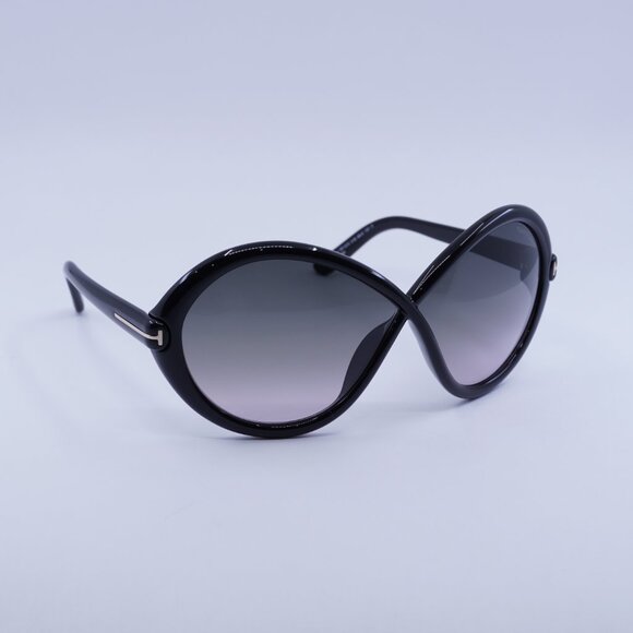 Tom Ford Jada FT1070 01B Sunglasses Black Geometric Frame, Smoke Lenses main image 4